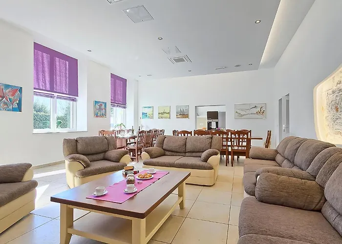 Villa Old School House By Interhome Basici