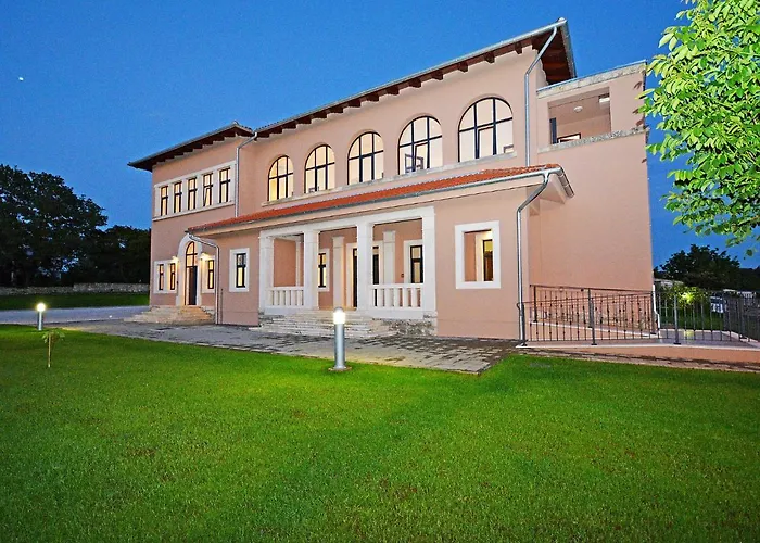 Old School House By Interhome * Basici