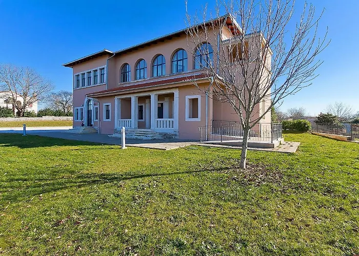 Old School House By Interhome * Basici
