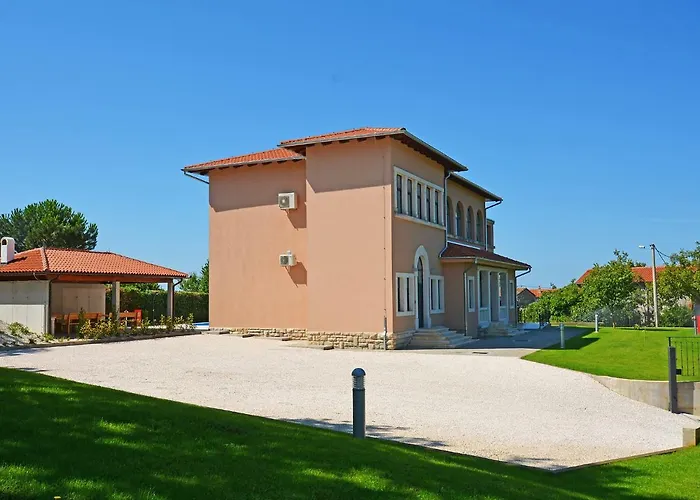 Villa Old School House By Interhome Basici