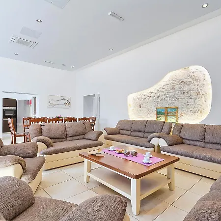Old School House By Interhome וילה